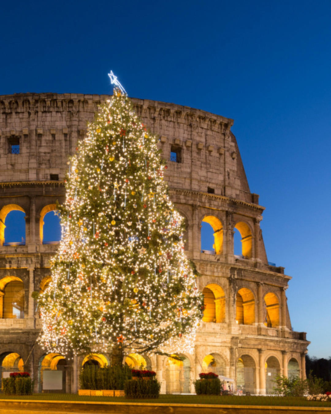 Baglioni Hotel Regina - Enjoy the magic of #Christmas in the beating historic heart of the Eternal C