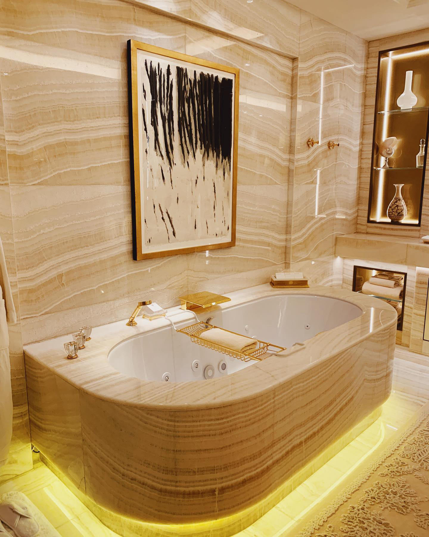 image  1 Four Seasons George V Paris - Enjoy a moment of pure relaxation in the comfort of the bathtub of our