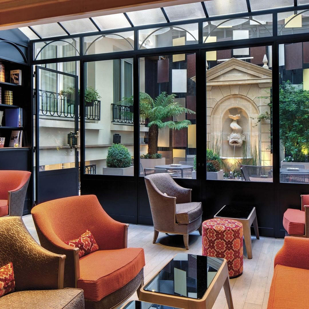 Hôtel Rochester Champs Elysées - Welcome in our patio to relax and enjor the moment