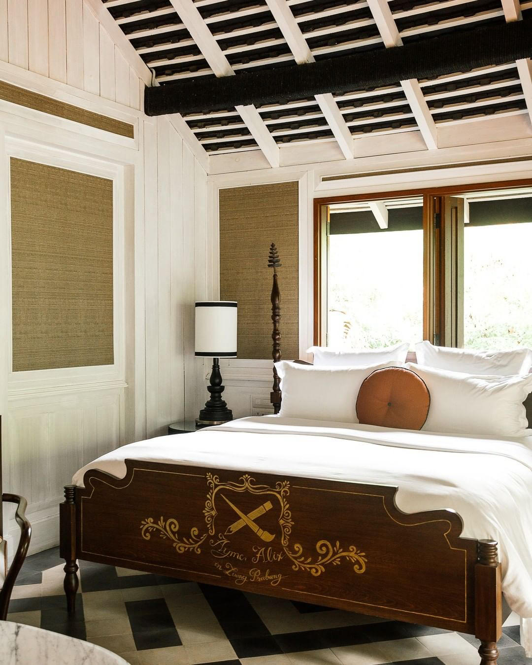 Rosewood Luang Prabang - Fall asleep in our luxurious accommodation with the noise of water and awak